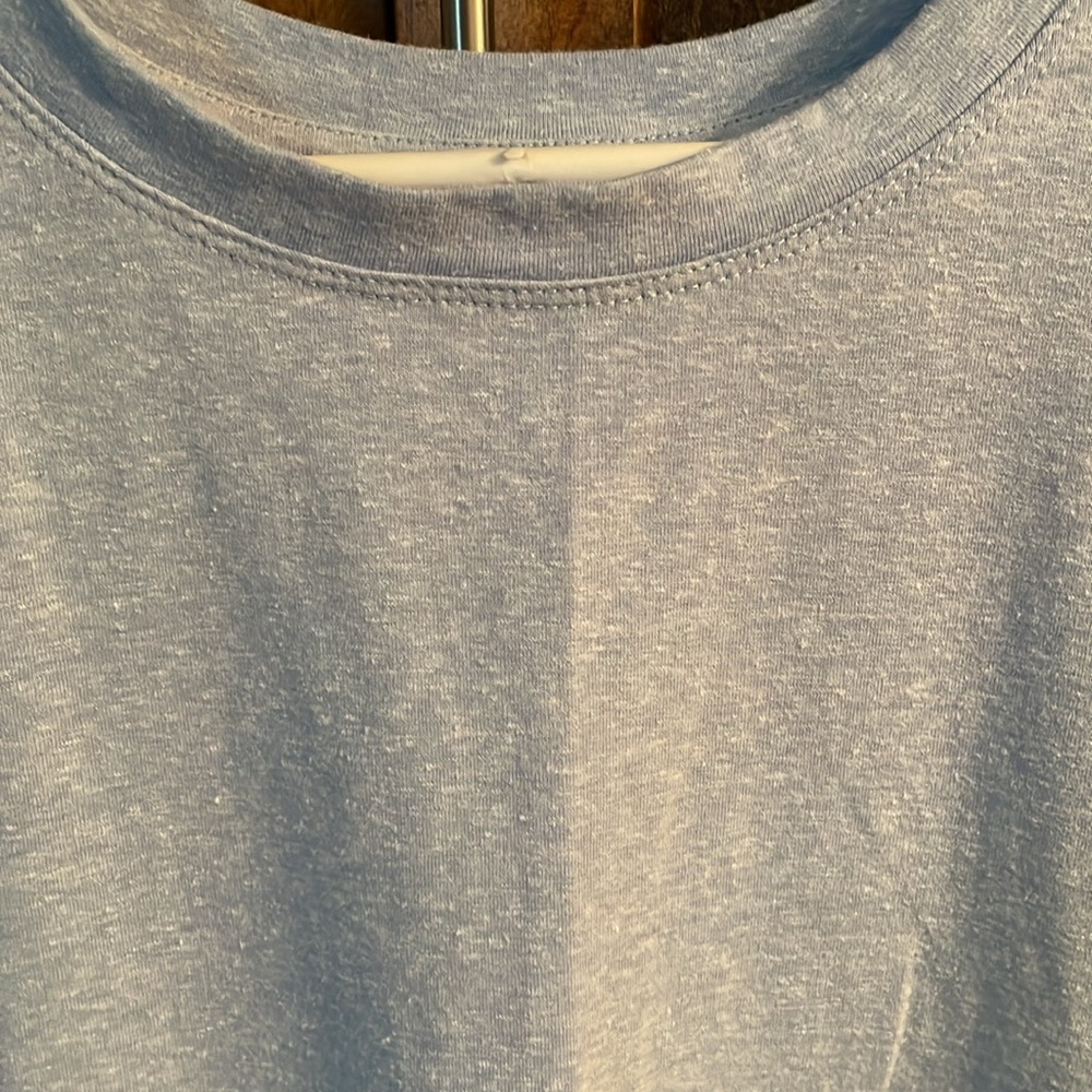 Joe Fresh blue active wear tank. - Picture 2 of 5